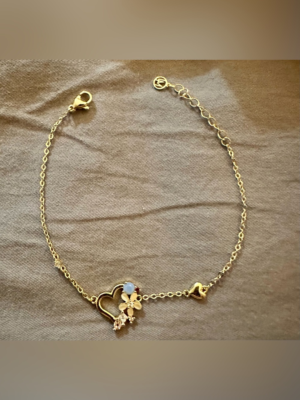 NIB LA MENO Gold Heart & Flower Bracelet with Gem Accents